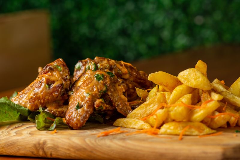 honey garlic glazed wings crispy